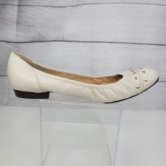 Michael Kors Leather Beige Studded Slip On Ballet Flats Size 6.5M - Picture 15 of 16